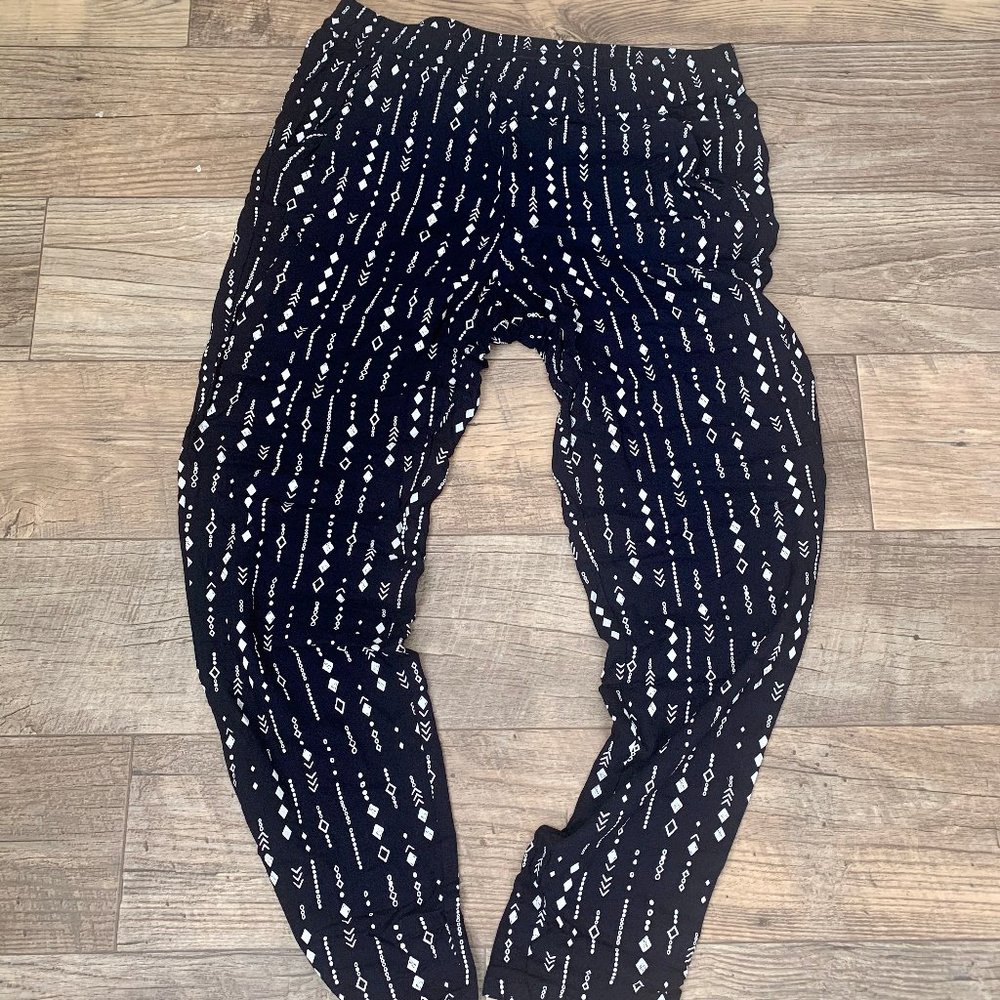 H&M pattern print jogger lounge pant size 6